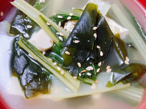 絹豆腐と小松菜のコンソメスープ